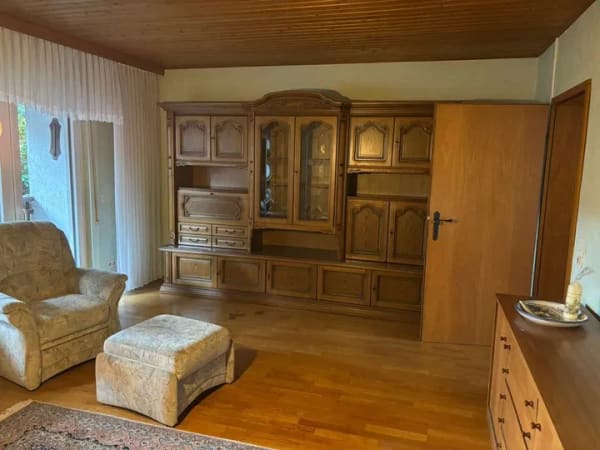 Immobilie in Nidda - Viel Platz für Ihre Wohnideen – Einfamilienhaus mit Treppenlift und großem Potenzial - Bild 3