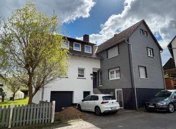 Immobilie in Ebsdorfergrund - Super schönes Einfamilienhaus in der Sonnenscheingemeinde Ebsdorfergrund-Ortsteil Roßberg - Bild 1