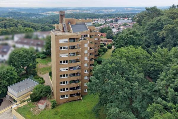 Immobilie in Gaiberg - Große 4,5-Zimmer-Wohnung mit Ausblick - direkt am Wald - Bild 1
