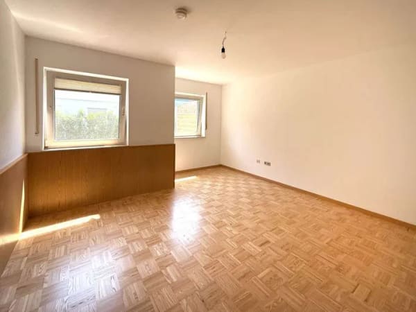 Immobilie in Schwetzingen - Attraktive 3-Zimmer-Erdgeschosswohnung mit großer Terrasse auf Erbpachtgrundstück in Schwetzingen - Bild 2