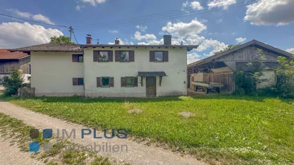 Immobilie in Großkarolinenfeld - Mehrfamilienhaus- oder Wohnungen- ehm. Bauernhof mit verschiedenen Nutzungsmöglichkeiten - Bild 2