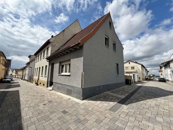 Immobilie in Nußloch - *PROVISIONSFREI* Doppelhaushälfte in ruhiger und dennoch zentraler Wohnlage von Nußloch. - Bild 0