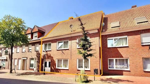 Immobilie in Südlohn - Zweifamilienhaus  Reihenhaus mit Potenzial für Wohnbebauung im Herzen von Südlohn - Bild 0