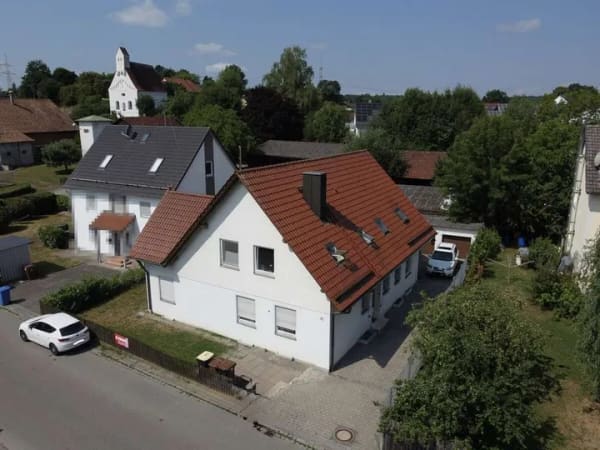 Immobilie in Aichach - Zweifamilienhaus - Fernwärme, sofort Frei! fussläufig zum Bahnhof Aichach - Bild 0