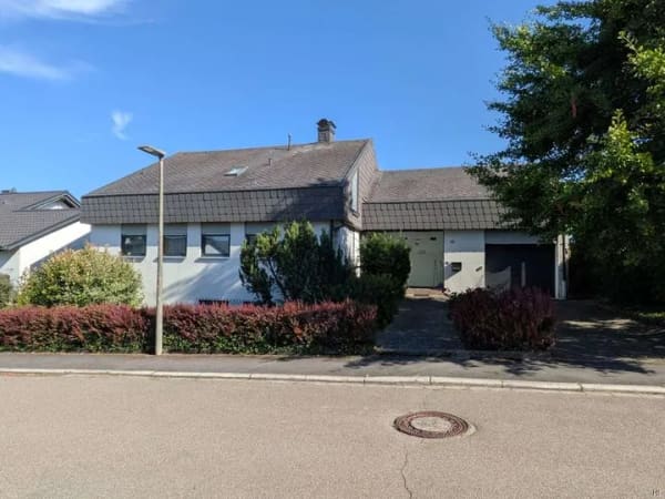 Immobilie in Meckesheim - Gepflegtes Einfamilienhaus mit Einliegerwohnung und einem großen schönen Garten in unverbauter Lage - Bild 0