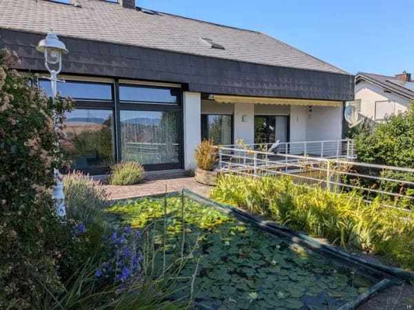 Immobilie in Meckesheim - Gepflegtes Einfamilienhaus mit Einliegerwohnung und einem großen schönen Garten in unverbauter Lage - Bild 3