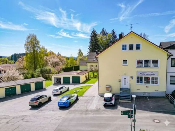 Immobilie in Spiegelau - 29.040 € Jahreskaltmiete: solides Anlageobjekt mit 5,7 % Bruttorendite und Luft nach oben - Bild 2