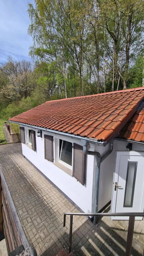 Immobilie in Hosenfeld - Freistehendes Zweifamilienhaus mit großem Gartengrundstück in ruhiger Ortsrandlage  … mit viel Platz, Natur und Potenzial - Bild 4