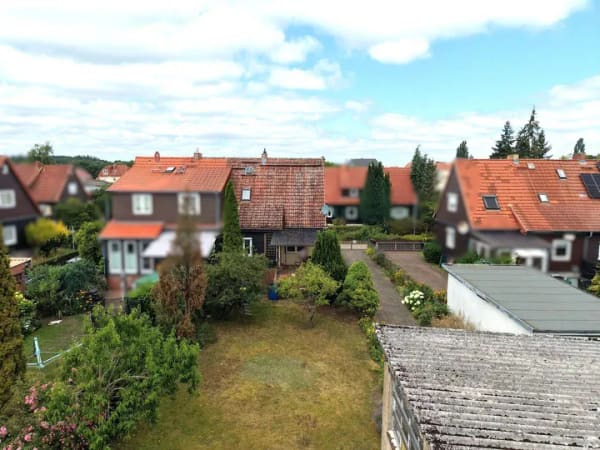 Immobilie in Neustrelitz - Entwicklungsfähige Doppelhaushälfte mit Charme in begehrter Wohnlage - Bild 2
