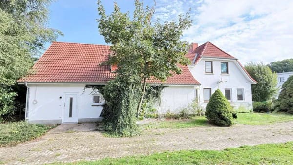 Immobilie in Horstedt - Solide Kapitalanlage mit Zukunft – Umfangreich modernisiertes Dreifamilienhaus mit neuer Heizungsanlage und großem Grundstück - Bild 0