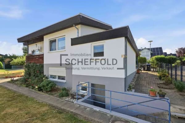 Immobilie in Öpfingen - Großzügig wohnen! Einfamilienhaus mit Einliegerwohnung in gewachsener Wohnlage - Bild 2
