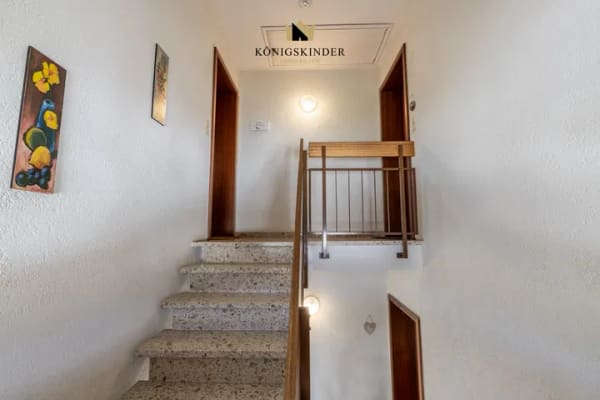 Immobilie in Dürnau - Herrlich, ruhige 3Zi.-DG-Wohnung in Dürnau mit fantastischer Aussicht, Balkon, Keller und Garage - Bild 1