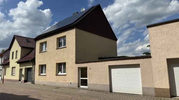Immobilie in Raguhn-Jeßnitz - Hier steckt Zukunft drin - Eigenheim mit Entwicklungspotenzial in Raguhn - Bild 0