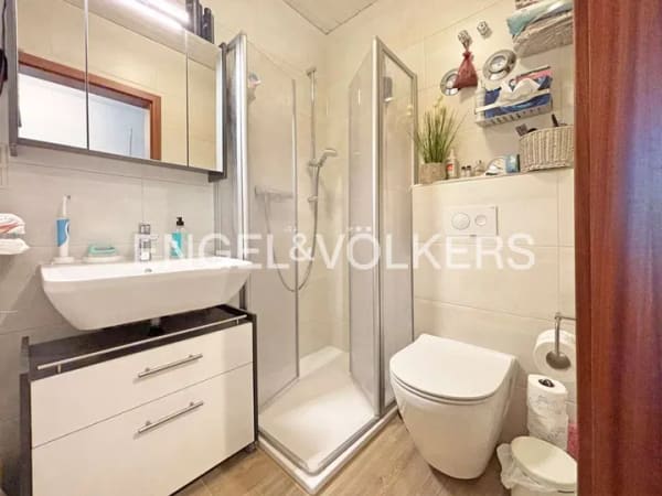 Immobilie in Döttesfeld - Solides Einfamilienhaus mit Einliegerwohnung in ländlicher Lage - Bild 4