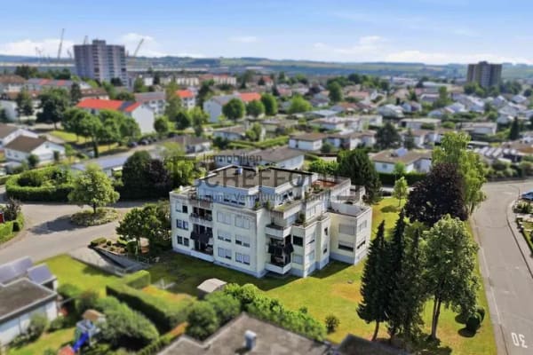 Immobilie in Ehingen (Donau) - Beliebte Wohngegend! Großzügige 4-Zimmer-Eigentumswohnung mit Balkon in Ehingen - Bild 3