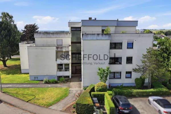 Immobilie in Ehingen (Donau) - Beliebte Wohngegend! Großzügige 4-Zimmer-Eigentumswohnung mit Balkon in Ehingen - Bild 4