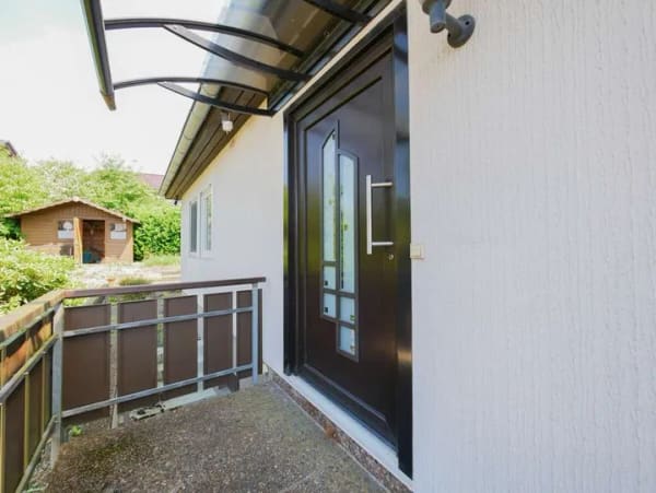Immobilie in Altenbeken - Familienfreundliches Fertighaus mit zusätzlicher Wohneinheit im Untergeschoss - Bild 3