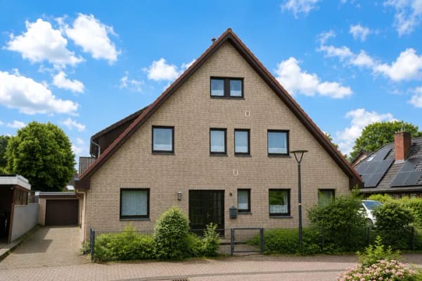 Immobilie in Stuhr - Sehr gepflegtes Zweifamilienhaus in Bestlage von Brinkum - Bild 0
