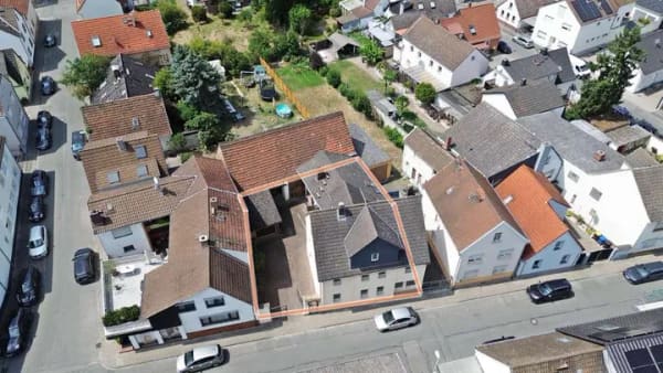 Immobilie in Stockstadt - Sanierungsbedürftiges Einfamilienhaus mit Anbau und großem Potenzial in Stockstadt - Bild 0
