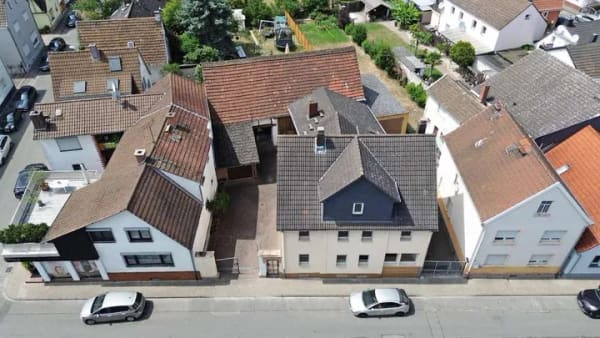Immobilie in Stockstadt - Sanierungsbedürftiges Einfamilienhaus mit Anbau und großem Potenzial in Stockstadt - Bild 2