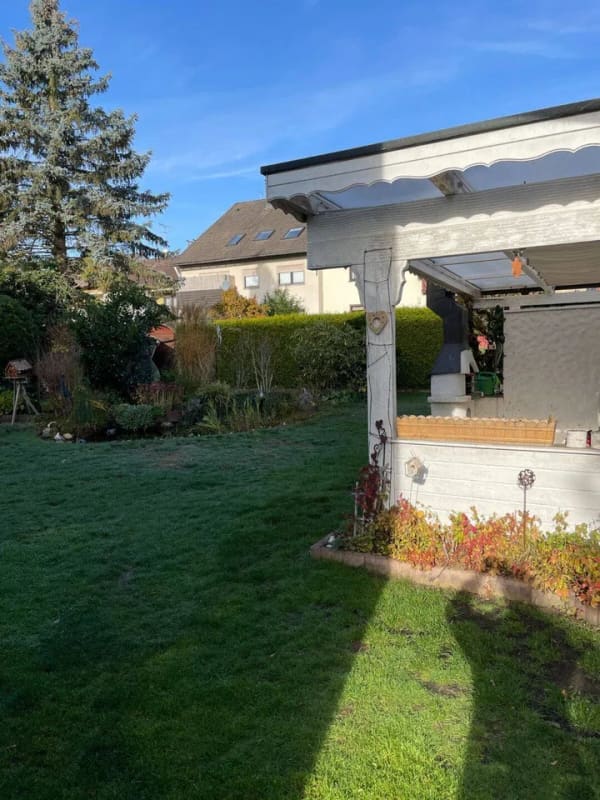 Immobilie in Rednitzhembach - Geräumige Doppelhaushälfte für Familien - 6 Zimmer und Sanierungspotenzial - Bild 2