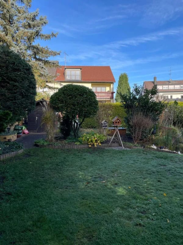 Immobilie in Rednitzhembach - Geräumige Doppelhaushälfte für Familien - 6 Zimmer und Sanierungspotenzial - Bild 4