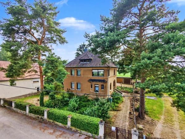 Immobilie in Wetterzeube - Ländliche Idylle: Einfamilienhaus mit ca. 5.070 m² Grundstück und Ausbaureserven in Wetterzeube - Bild 2