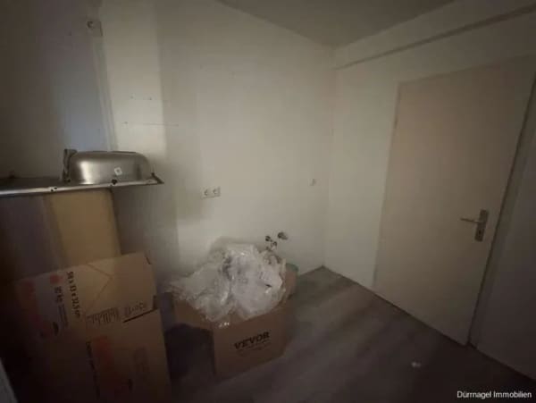 Immobilie in Marktbreit - Zum Verkauf steht ein vielseitig nutzbares Ein- bis Zweifamilienhaus in Marktbreit. - Bild 3