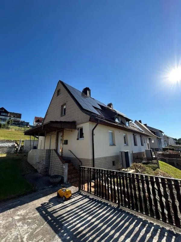 Immobilie in Philippsthal - Umfangreich modernisiertes Wohnhaus mit 18-kW-PV-Anlage und Wärmepumpe - Bild 0