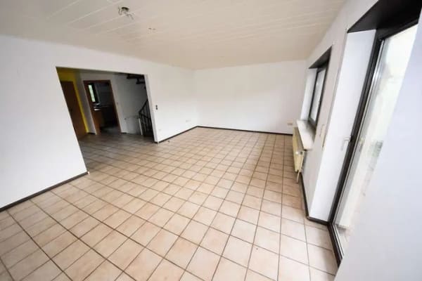 Immobilie in Bad Schönborn - Schöne DHH mit ELW und großem Garten von privat! - Bild 4