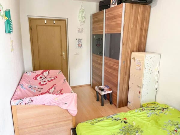 Immobilie in Apolda - Familienfreundliche 4-Raum-Wohnung mit Balkon und Gartenmitbenutzung - Bild 4