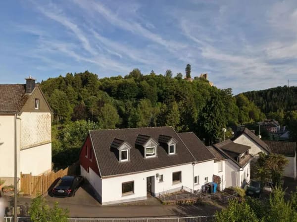 Immobilie in Schönecken - Dort leben, wo andere Urlaub machen? Einfamilienhaus mit viel Platz für die Familie in Schönecken! - Bild 4