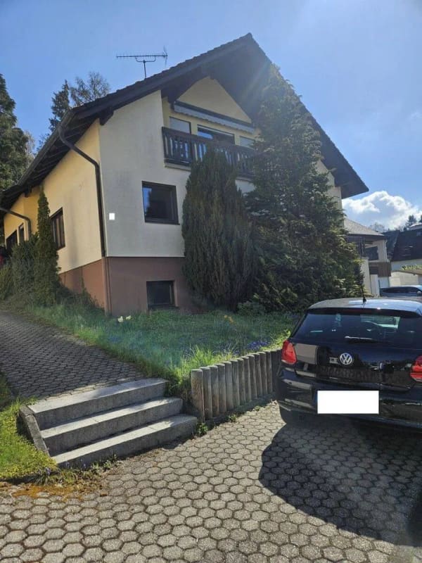 Immobilie in Hermeskeil - Ideales Sommerangebot für Kapitalanleger. Zweifamilienhaus mit tollem Grundstück in Hermeskeil. - Bild 0