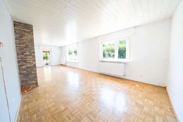 Immobilie in Zuzenhausen - Viel Raum in bester Lage Einfamilienhaus in Zuzenhausen - Bild 2