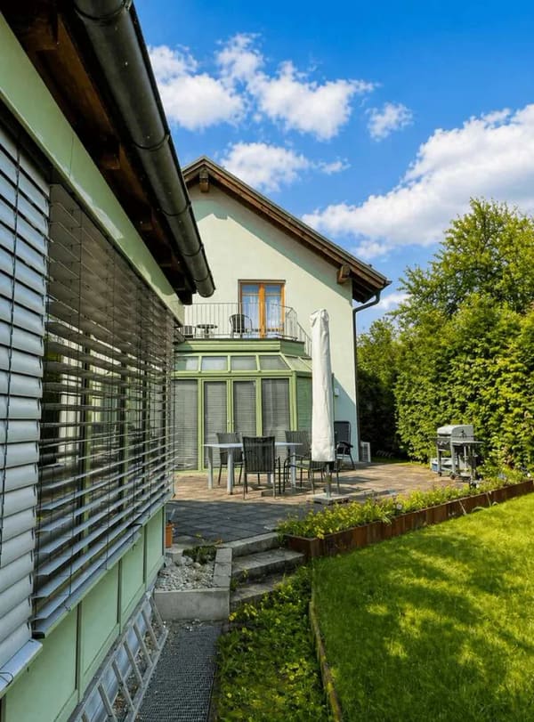 Immobilie in Gauting - ILIEV IMMOBILIEN: Großzügiges Wohnhaus mit Vorder- und Rückgebäude sowie sonnigem Garten in GAUTING - Bild 4