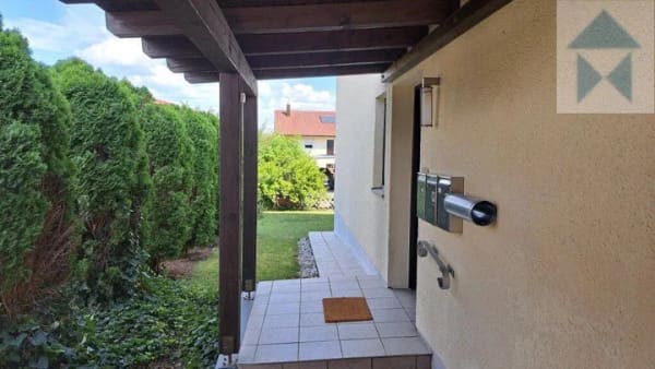 Immobilie in Steinach - Steinach ! Große 4,5 ZKB im 1. OG, Balkon! Garage! Carport! - Bild 1
