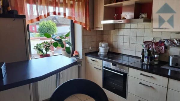 Immobilie in Steinach - Steinach ! Große 4,5 ZKB im 1. OG, Balkon! Garage! Carport! - Bild 2