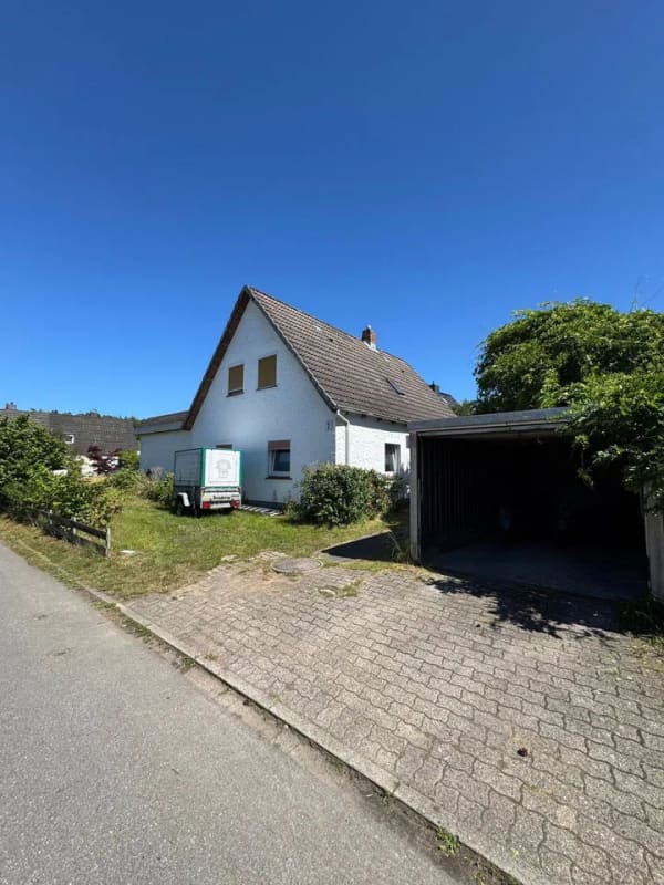 Immobilie in Groß Grönau - Einfamilienhaus mit viel Platz & Potential in Größ Grönau / Lübeck - Bild 1