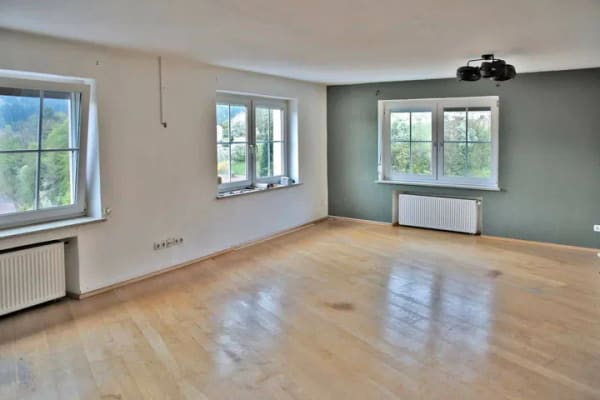 Immobilie in Obernzell - Geräumiges Haus mit wunderschönem Weitblick und tollem Garten - Bild 1
