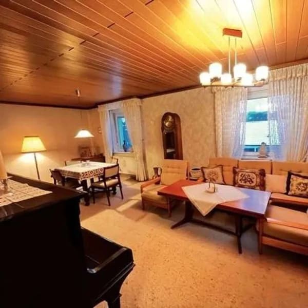 Immobilie in Windeck - Leerstehendes Einfamilienhaus mit viel Charme, zentral gelegen in Windeck Rosbach - Bild 3