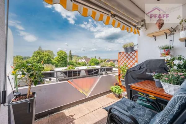 Immobilie in Steißlingen - Zuhause ankommen in Steisslingen! Stillvolle DG-Wohnung, gut vermietet mit TG-Platz - Bild 0