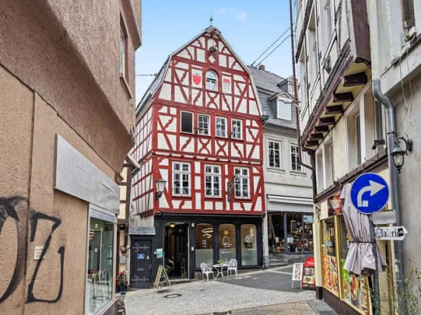 Immobilie in Linz am Rhein - Mehrfamilienhaus in Linz am Rhein - denkmalgeschützte Kapitalanlage mit Charme und moderner Substanz - Bild 0