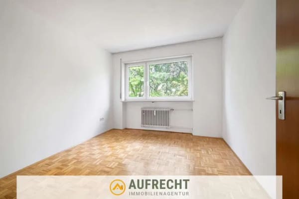Immobilie in Fürstenfeldbruck - A U F R E C H T °Im Herzen Fürstenfeldbrucks° Charmante 2-Zi. Eigentumswohnung in begehrter Wohnlage - Bild 2