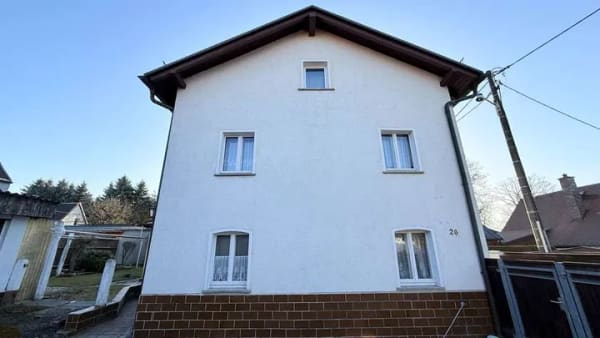Immobilie in Oelsnitz/Vogtland - ++ Einfamilienhaus in ländlicher Lage, mit Garten, Terrasse, Scheune, Garage ++ - Bild 1