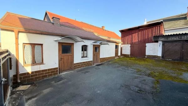 Immobilie in Oelsnitz/Vogtland - ++ Einfamilienhaus in ländlicher Lage, mit Garten, Terrasse, Scheune, Garage ++ - Bild 2