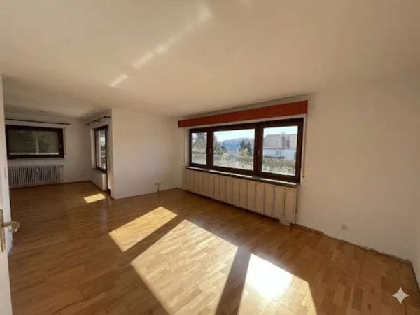 Immobilie in Aidlingen - Aidlingen: Sonnige 4,5 ZW mit 2 Terrassen im Erdgeschoss   - Bild 1