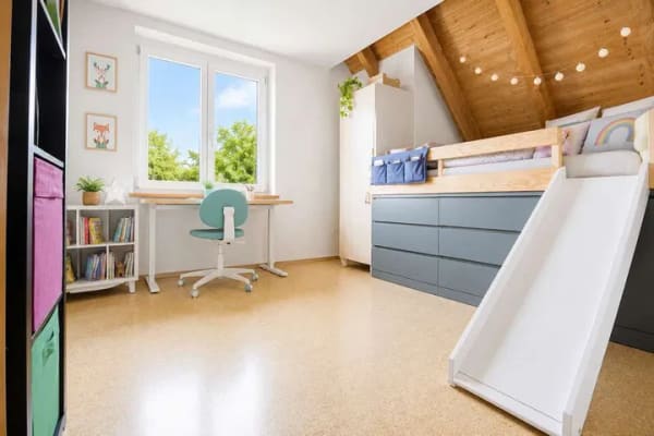 Immobilie in Obersüßbach - Großzügige 5-Zimmer-Maisonettewohnung mit ausgebautem Dachgeschoss und eigener Photovoltaikanlage - Bild 2