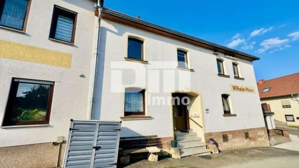 Immobilie in Arenshausen - Großzügiges Einfamilienhaus mit moderner Heizung + Kachelofen in Arenshausen - Bild 1