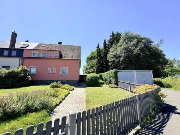 Immobilie in Selb - gepflegte und solide Doppelhaushälfte - Bild 1