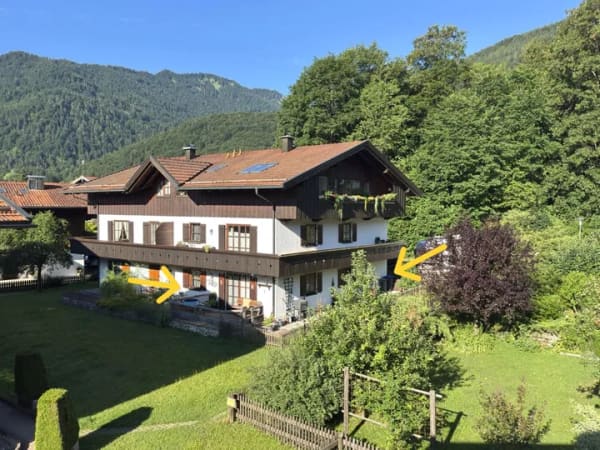 Immobilie in Schleching - Vermietete, ruhige 3-Zi.-Garten-ETW mit Ostterrasse, Kellerraum und Tiefgaragenplatz - Bild 1